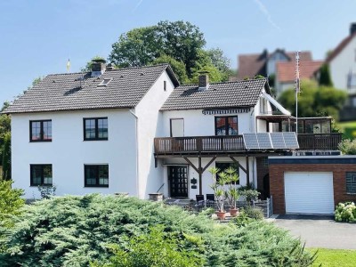 Modernisiertes Ein- bis Zweifamilienhaus mit Garten am Ortsrand von Trendelburg