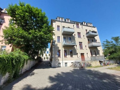 Hochwertig sanierte 3 RWG mit Balkon zu verkaufen! Dresden - Neustadt!
