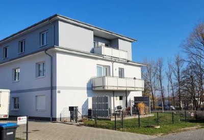 moderne geräumige 3,5-Raumwohnung Erdgeschoß