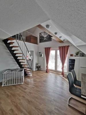 Modernisierte 2,5-Raum-Maisonette-Wohnung mit Balkon in Kaarst