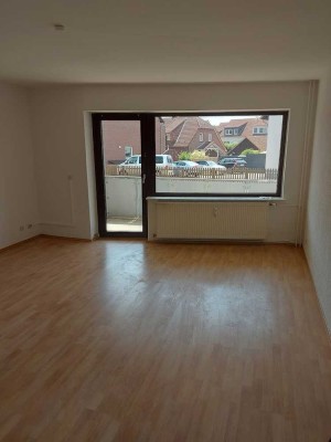 Helle Wohnung mit großem Balkon in ruhiger Wohnanlage!