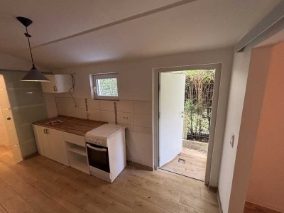 Sanierte 2-Zimmer-Wohnung mit kleiner Terrasse in Gernlinden-Ost