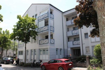 Gersthofen:  Erstbezug nach Sanierung - familienfreundliche 5 Zimmer Wohnung