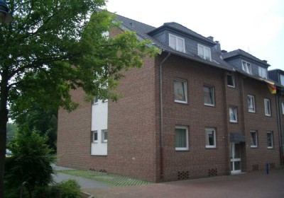 Helle 3,5-Zimmer-Wohnung mit Balkon  (WBS erforderlich) – Ewaldistraße 15, Duisburg-Laar