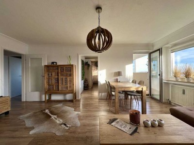 Katip | Modern möblierte 3-ZKB-Wohnung in Gersthofen – mit Loggia & beeindruckendem Panoramablick