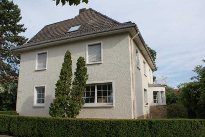 Familienfreundliche 4 Zimmer Wohnung mit 2 PKW Stellplätzen