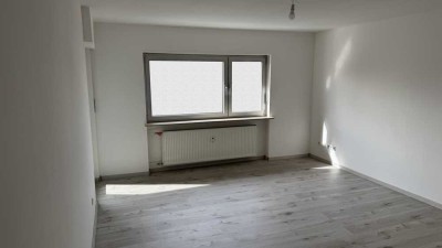 Kernsanierte 4-ZKB-Wohnung (90 m²) in Großostheim:hell und ruhig