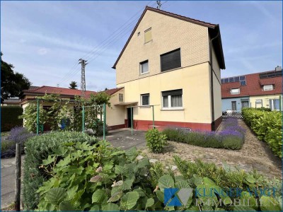 ** Modernisierungsbedürftiges ** Einfamilienhaus in ruhiger Lage - Nähe Zentrum