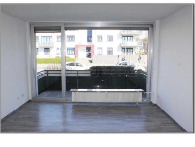 Exklusive, modernisierte 2-Raum-Erdgeschosswohnung mit geh. Innenausstattung mit Balkon in Krefeld