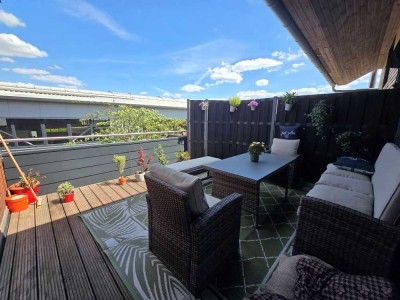Tolles Ambiente! Schicke und moderne Wohnung mit großer Dachterrasse im Gewerbegebiet Emmelsum