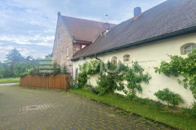 Historisch und hochwertig: Haus mit viel Platz in Tennenlohe