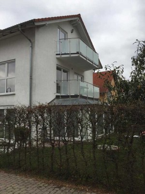 Schöne gut geschnittene 3-Zimmerwohnung in Karben/Burg-Gräfenrode m. EBK