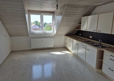 Helle und geräumige 4 Zimmer Wohnung in Wiesent