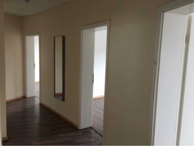 Große 3 Zimmer Wohnung in Innenstadt-Nähe / WG geeignet