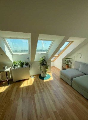 Charmante 2-Zimmer Dachgeschosswohnung in Berlin-Karlshorst