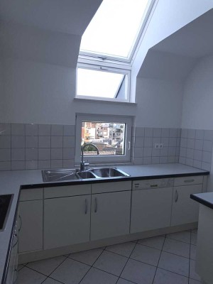 Gepflegte 3,5-Zimmer Maisonette-Wohnung im 4. OG in Neuss