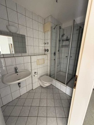 Schöne & helle Wohnung mit Balkon!