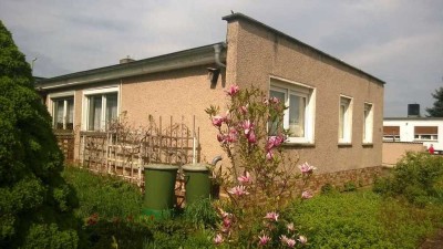 DDR Bungalow Typ Bitterfeld 2.2 mit Vollkeller zu verkaufen