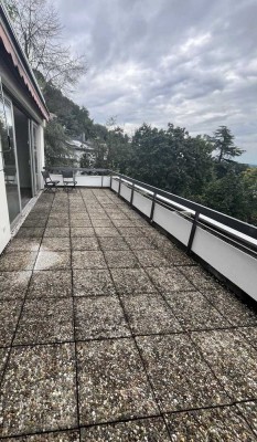Traumhafte Wohnung mit Blick über die ganze Stadt