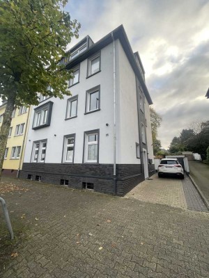 Geschmackvolle 3-Raum-Wohnung mit gehobener Innenausstattung mit EBK in Bottrop