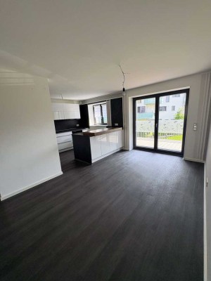 Moderne 3-Zimmer-Wohnung mit gehobener Innenausstattung mit Balkon und Einbauküche in MA-Käfertal