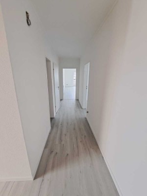 Nähe Mohnspark - frisch renovierte EG 3-Zimmer Wohnung