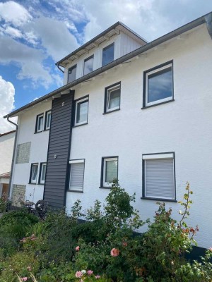 Wohnung mit Balkon und Garten