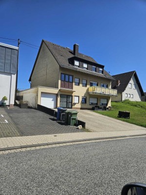 Preiswerte, gepflegte 3-Raum-DG-Wohnung in Melsbach