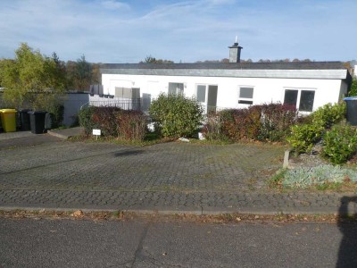 Gemütliche Wohnung mit eigenem Garten in schöner Lage von Trier-Ruwer
mit viel Grün