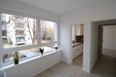 Zentrale Lage, generalsanierte 2,5 Zi-Whg nahe UKH, Uni, Pädak, See