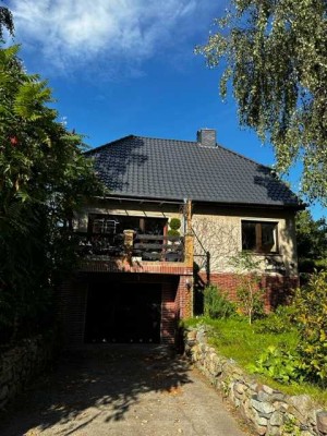 Tolles Einfamilienhaus mit Pferdestall und Ländereien zu verkaufen