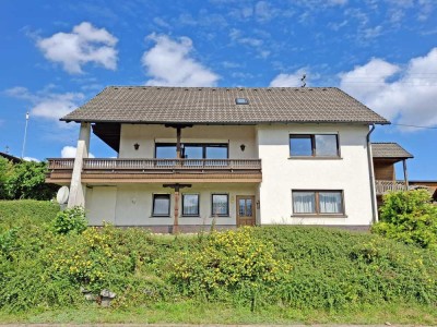 Wohnhaus mit Einliegerwohnung und Blick ins Grüne