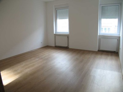GUT AUFGETEILTE 3-ZIMMERWOHNUNG IN EINEM ALTBAU IN DER PFORZHEIMER-SÜDWESTSTADT