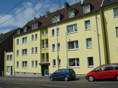 zentral gelegene 3-Zimmer-EG-Wohnung in Mülheim-Winkhausen