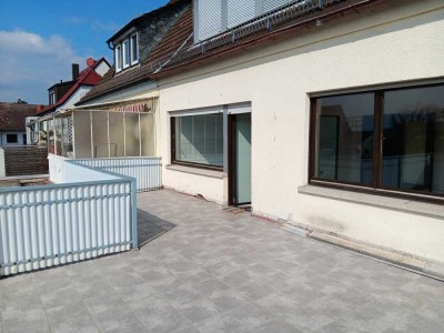 Sehr helle und ruhige 3-Zimmerwohnung mit 35 m² Südterrasse