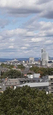 Attraktive, modernisierten  2-Zimmer-Wohnung im Mittlerer Hasenpfad, Frankfurt