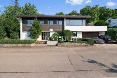Exklusives Architektenhaus mit Einliegerwohnung