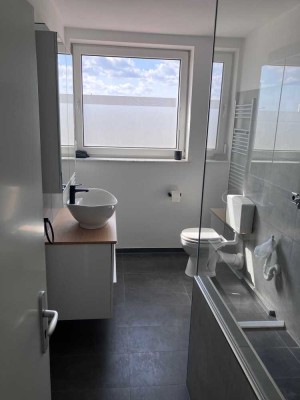 Schöne und modernisierte 2-Raum-Wohnung mit Balkon und EBK in Salzgitter-Bad