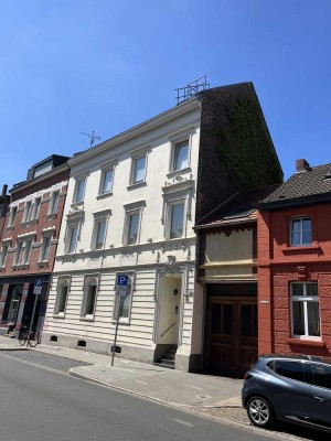 Exklusive Maisonette-Dachgeschosswohnung in Altbau-Charme – Alt Eller 40, Düsseldorf