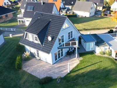 Exklusives Ferienhaus - ein Traum mit unverbaubarem Ostseeblick