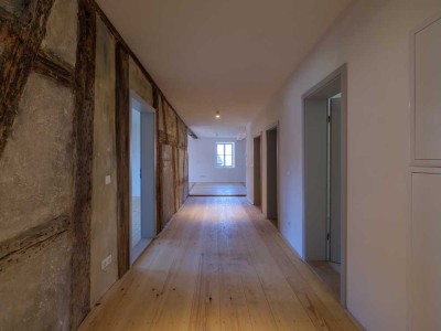 Aach - im OG, frisch renovierte Denkmalschutz 4,5 Zimmer-Wohnung