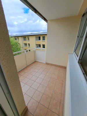Ruhig gelegene 4-Zi-Whg. mit Loggia Nähe U-Bahn
