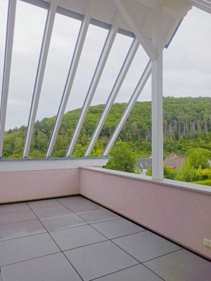 Über den Dächern von Nauborn – frisch renovierte Wohnung mit Traumblick & großer Terrasse