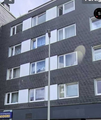 Für Studierende 1-Zimmer-Wohnung in einer 2er WG mit Einbauküche und Möbel in Weidenau Zentrum