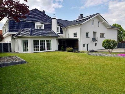 #Gewerbeteil + Wohnhaus #Exklusives Wohnhaus + Gewerbeanbau in Hille