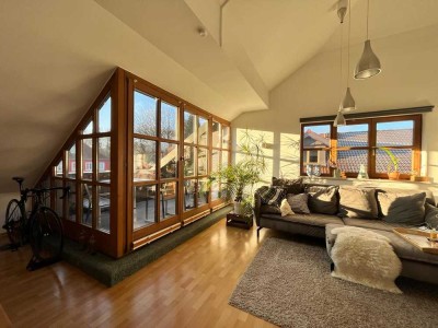 Sonnige Dachgeschosswohnung in gepflegter Wohnlage