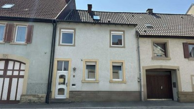 Familienidyll im Herzen von Eppingen – charmantes Reihenhaus mit viel Platz und Wohlfühlfaktor