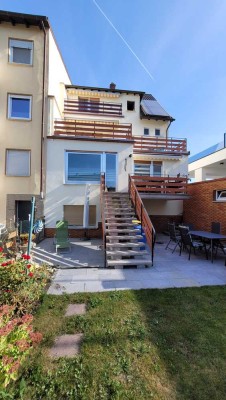 ERSTBEZUG: Ansprechende 2-Zimmer-Wohnung am Ebertpark in 3-Parteienhaus, Ludwigshafen