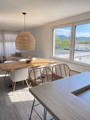 Lichtdurchflutete Neubauwohnung nähe Outlet Metzingen