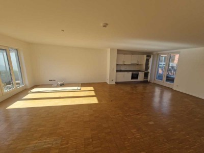 ***Großzügige 4-Zimmerwohnung***